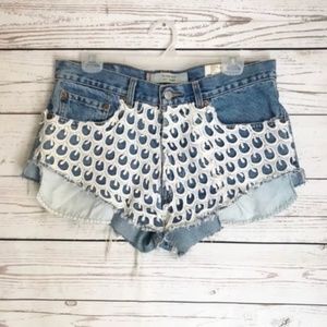 Levi's x UO  Vintage Jeans Shorts Sz 28